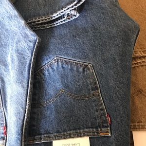36x32 Levi’s button-up jeans